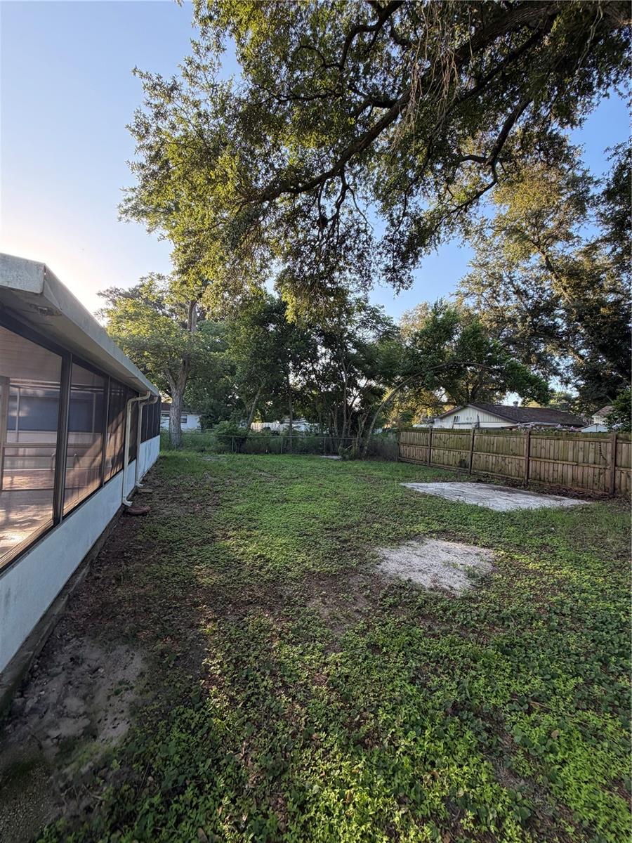 FRUITLAND PARK - Residential