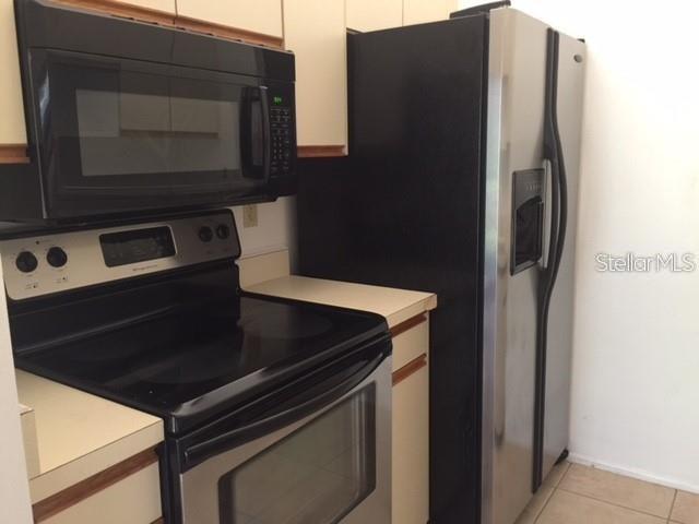 BROOKSIDE 2 - Residential Lease