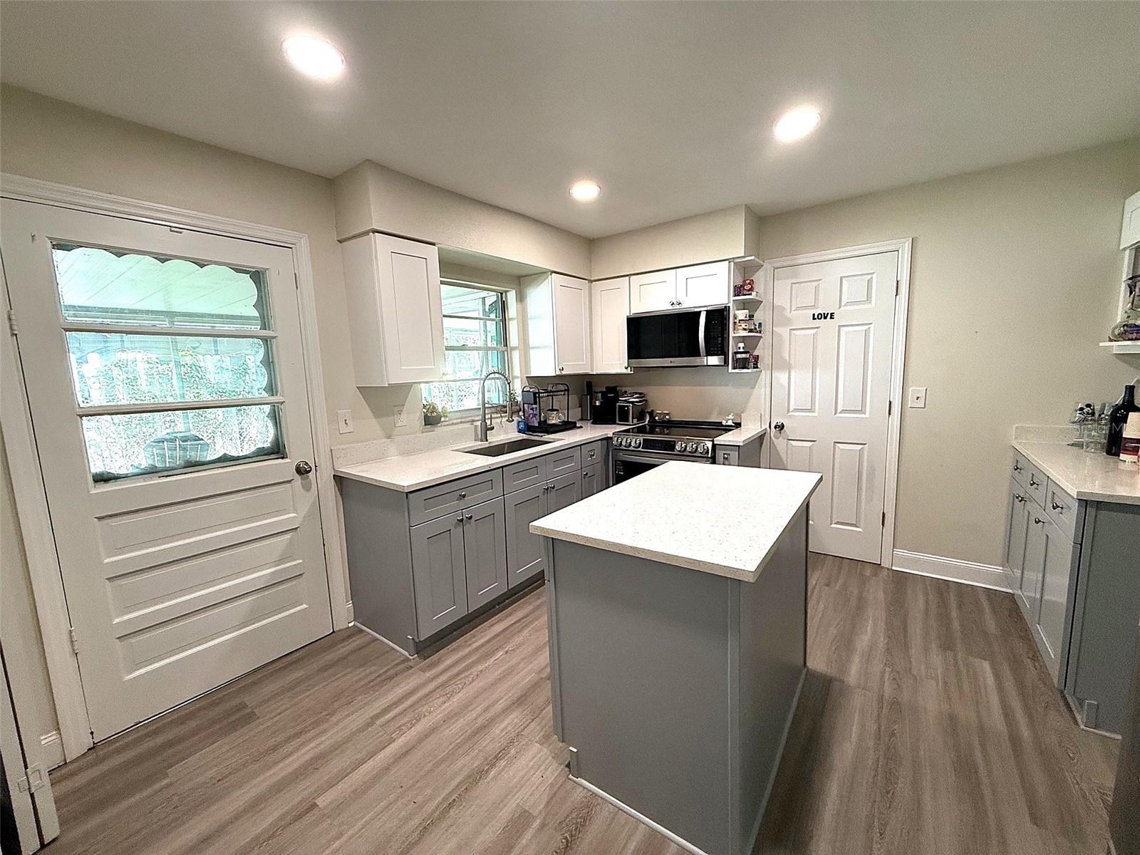 ZEPHYRHILLS COLONY CO - Residential