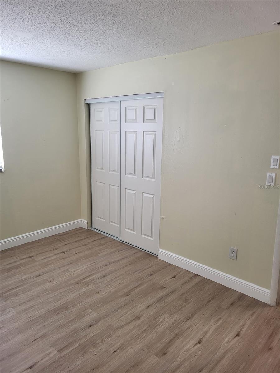 OAK VIEW MANOR - Residential