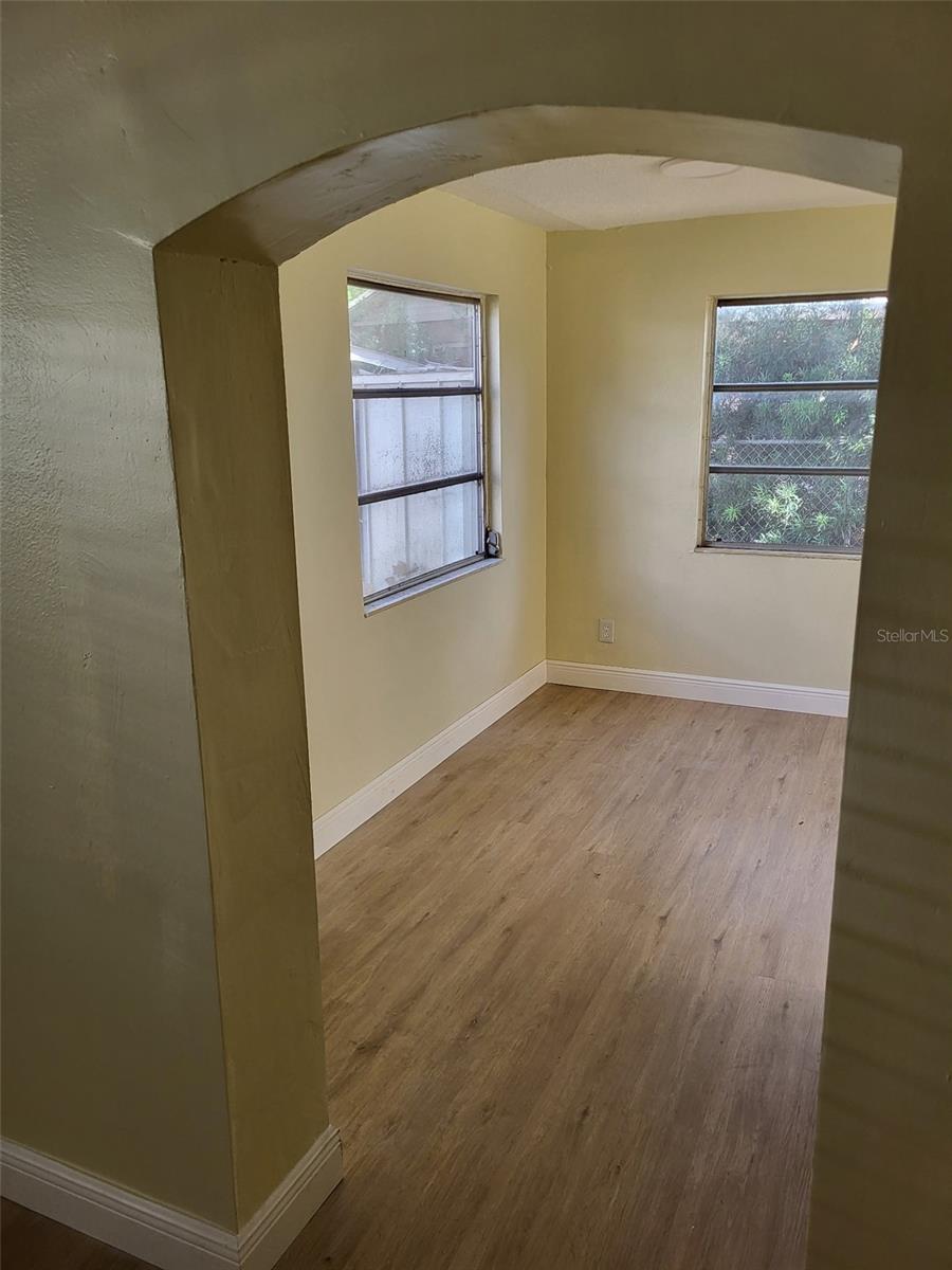 OAK VIEW MANOR - Residential
