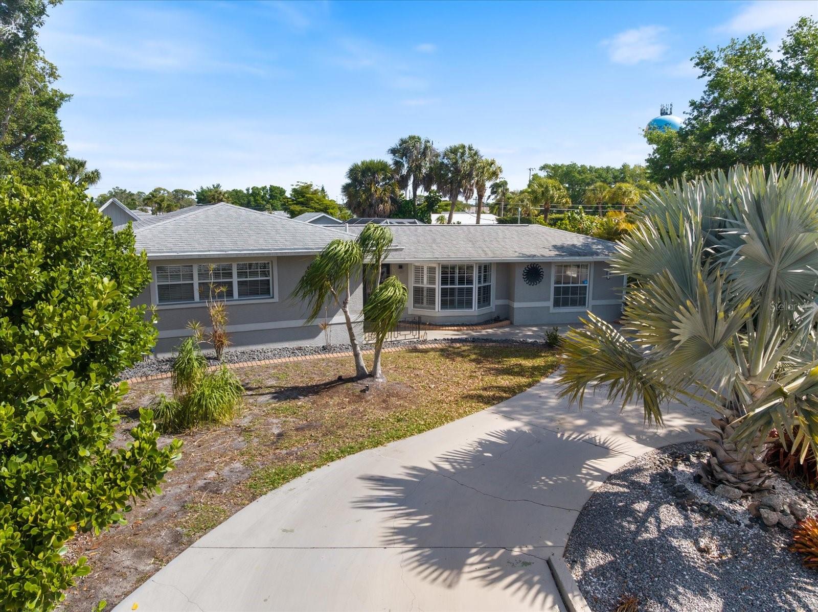 BEACH MANOR - Residential