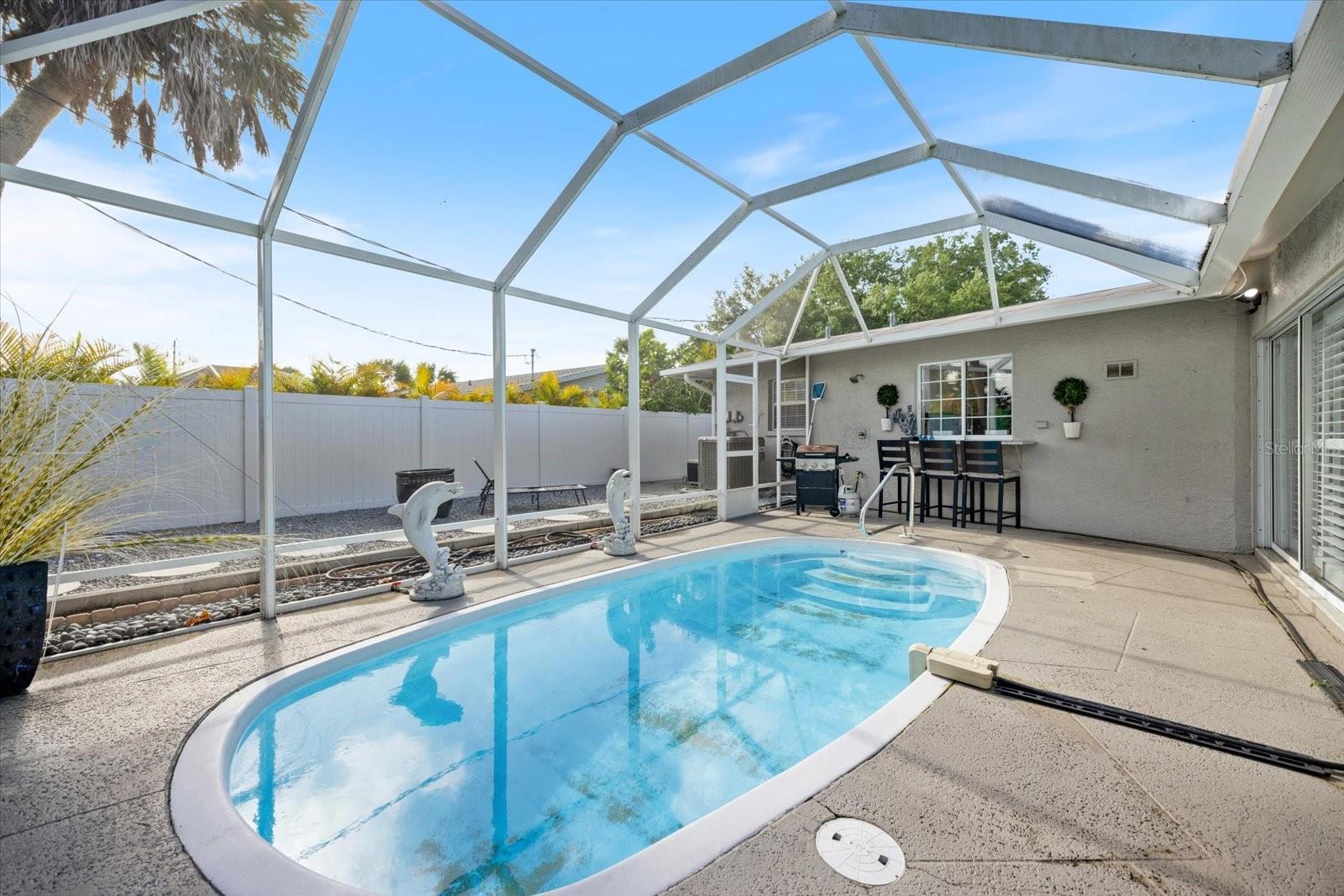 BEACH MANOR - Residential