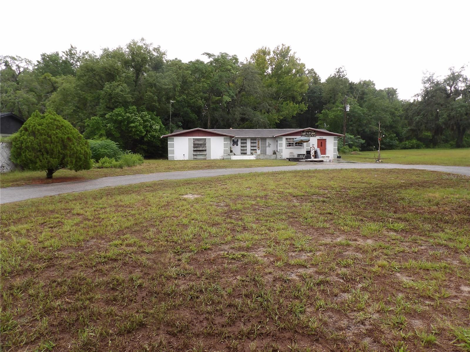 MOON LAKE ESTATES - Residential