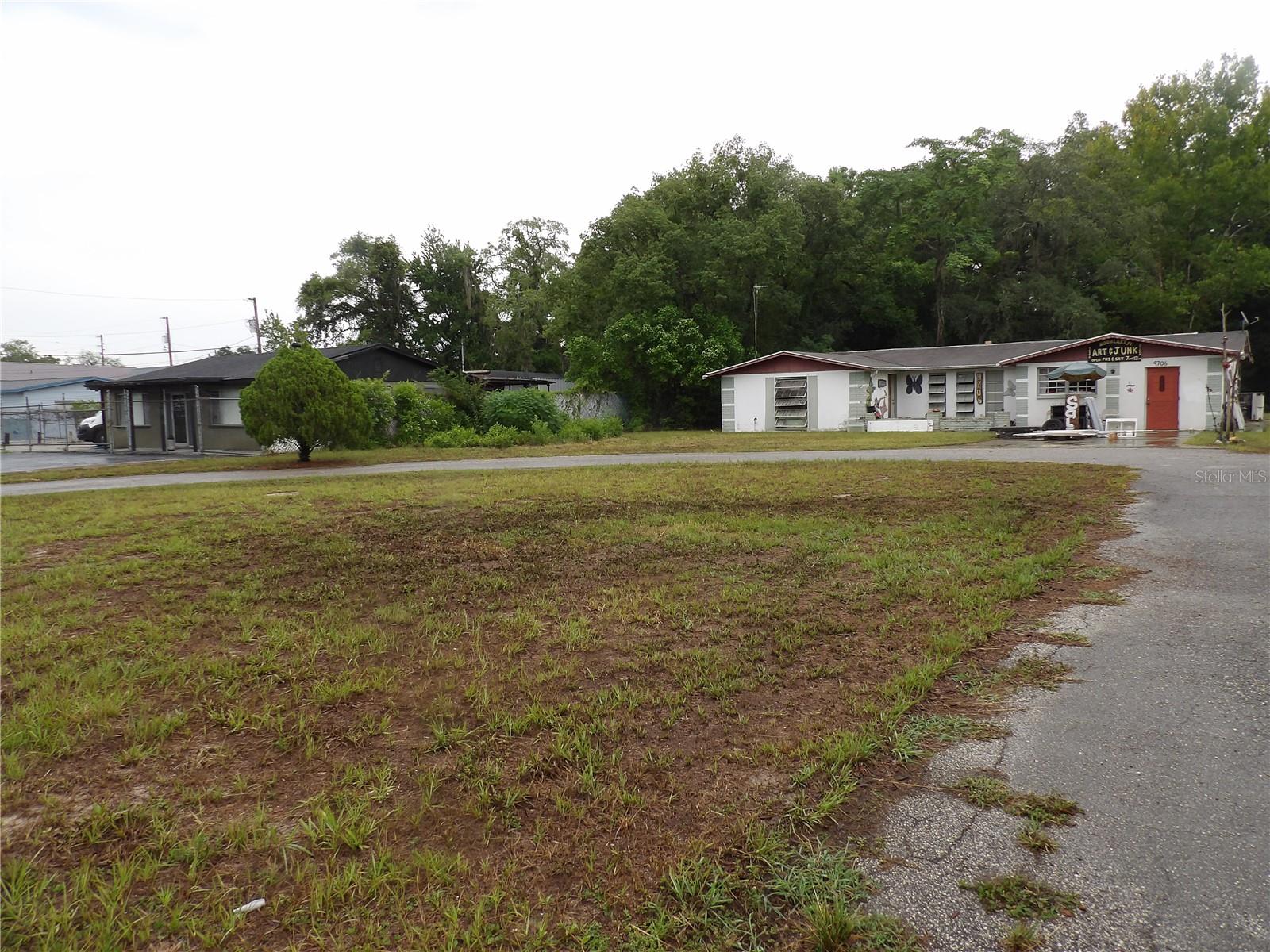 MOON LAKE ESTATES - Residential