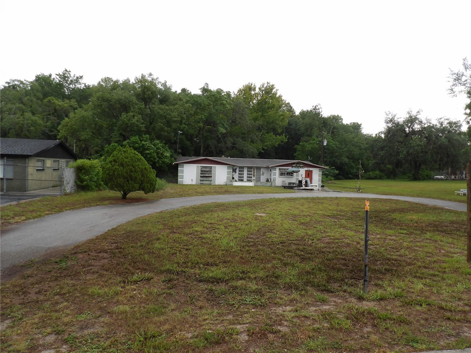 MOON LAKE ESTATES - Residential