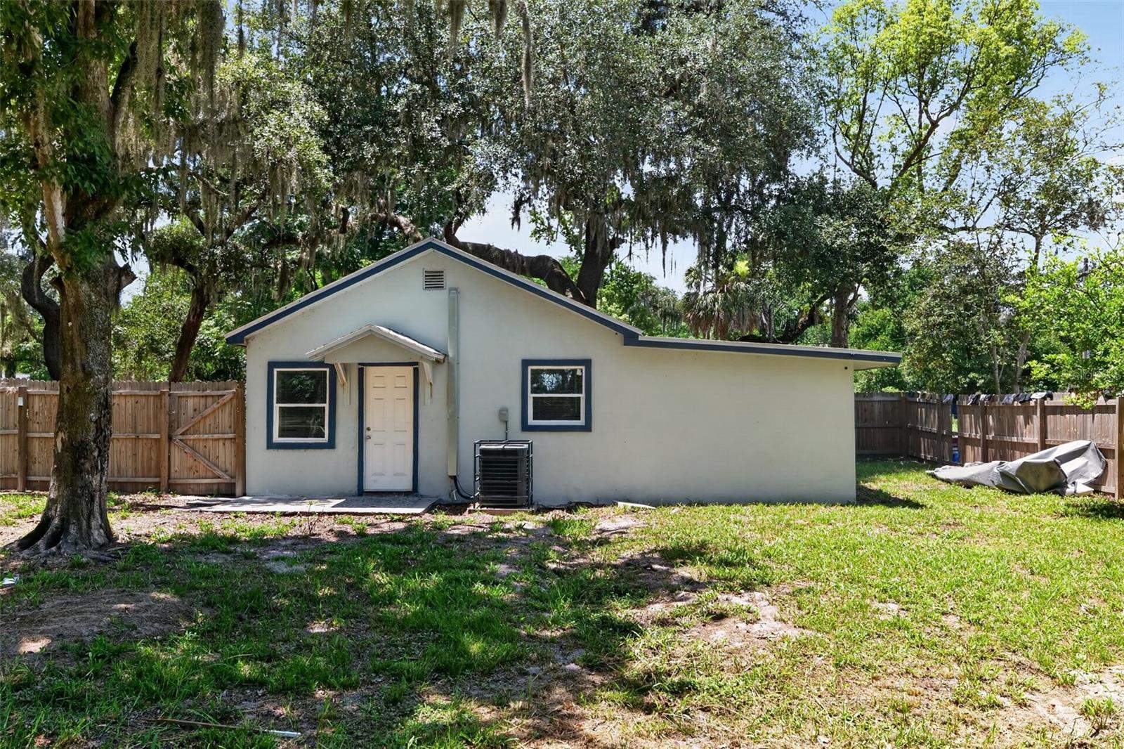 BELLE SHORE ISLES - Residential