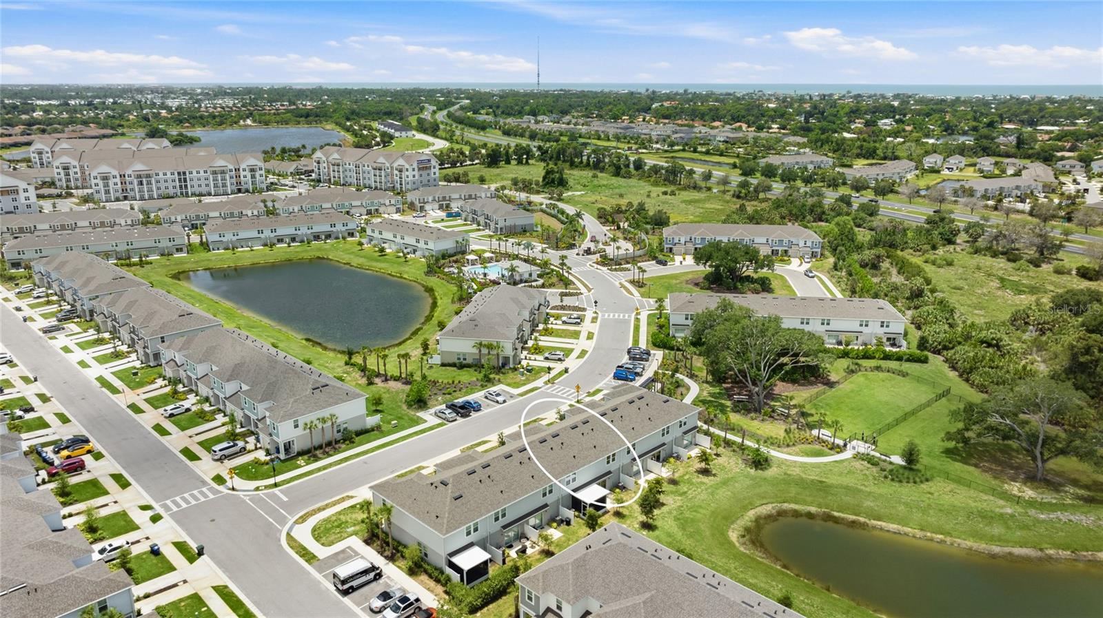VINTERRA TWNHMS - Residential