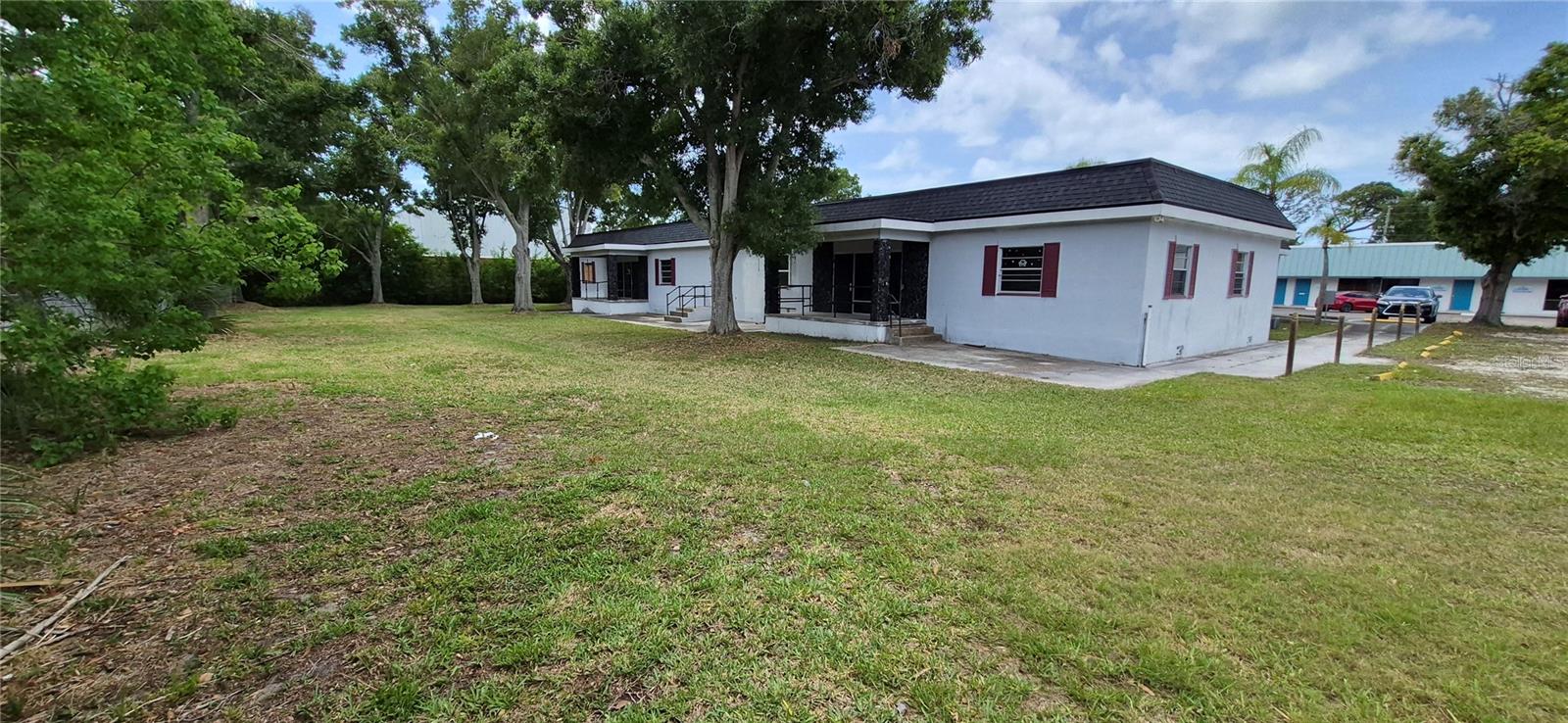 PINELLAS GROVES - Commercial Sale