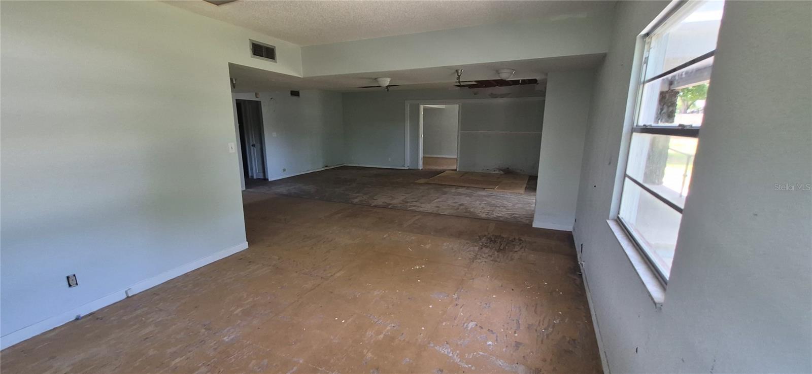 PINELLAS GROVES - Commercial Sale