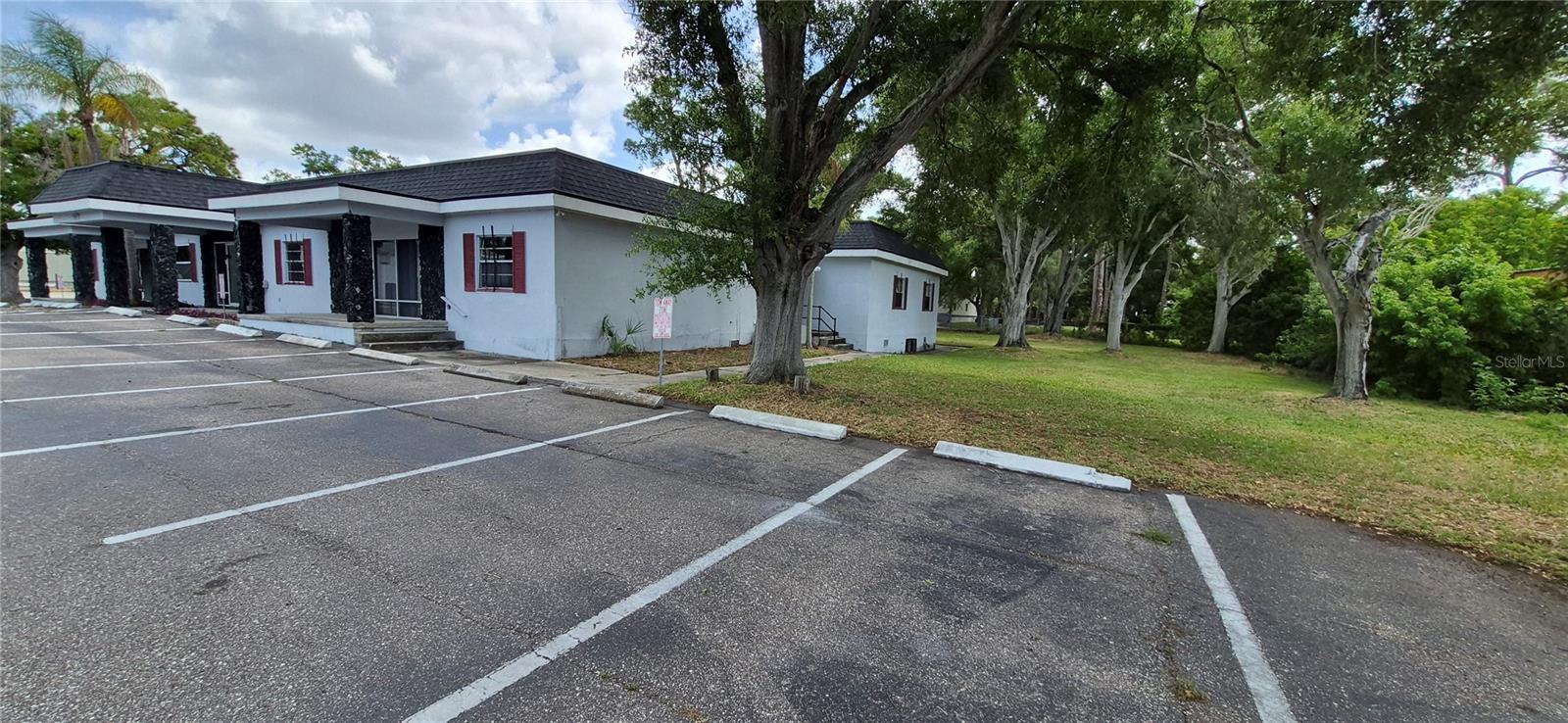 PINELLAS GROVES - Commercial Sale