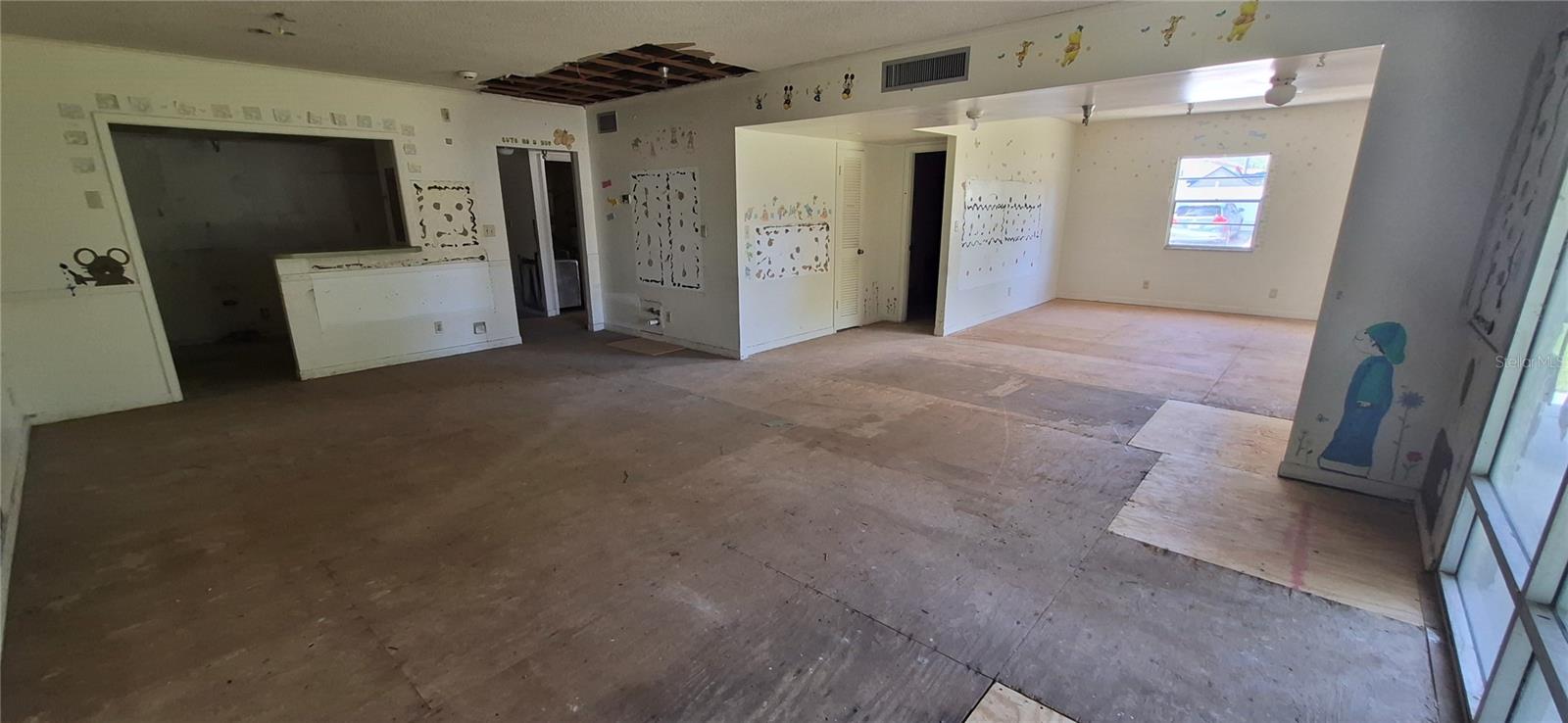 PINELLAS GROVES - Commercial Sale