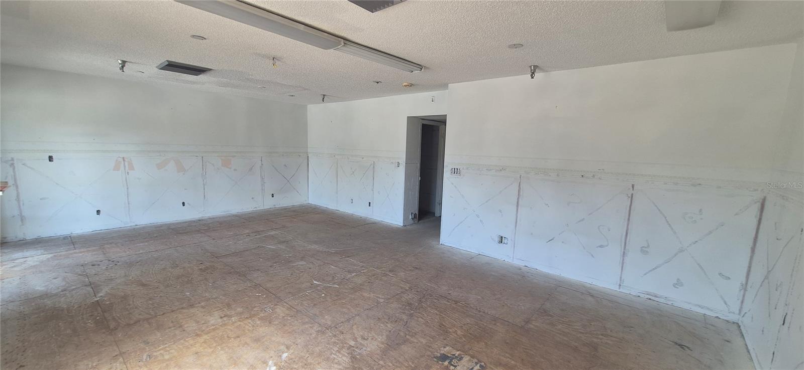PINELLAS GROVES - Commercial Sale