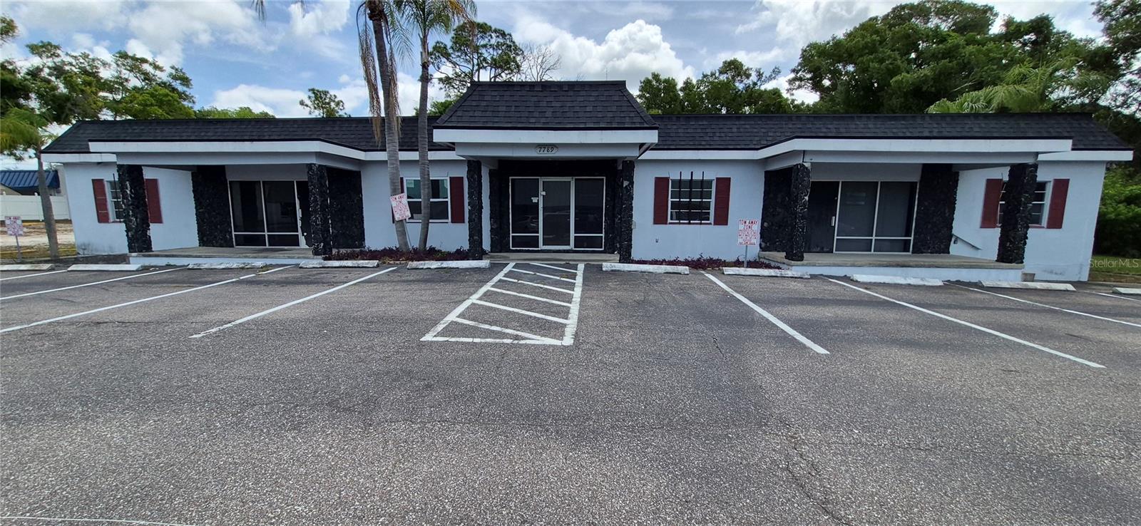 PINELLAS GROVES - Commercial Sale