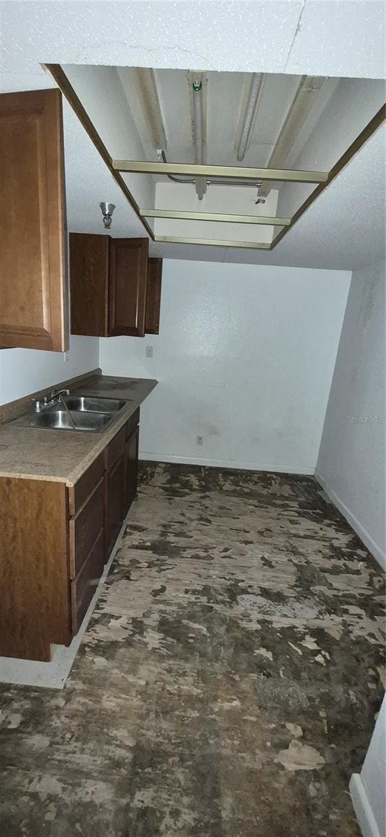 PINELLAS GROVES - Commercial Sale