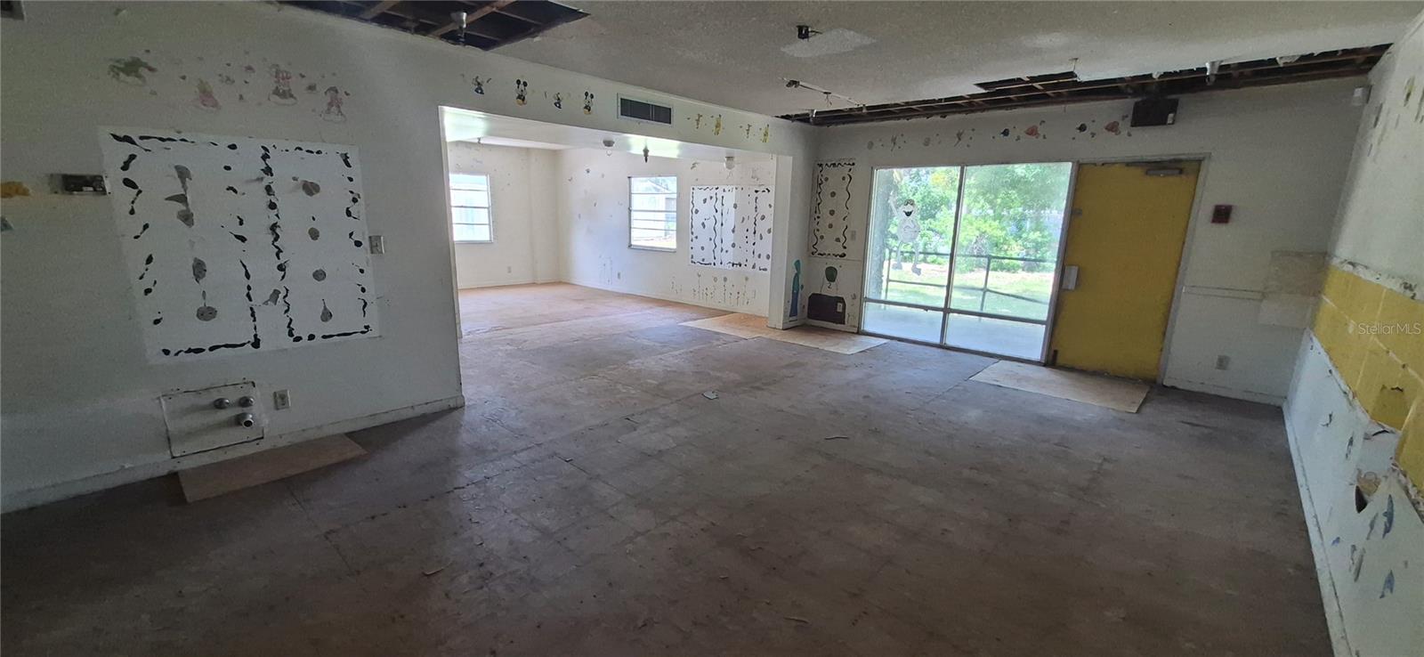 PINELLAS GROVES - Commercial Sale