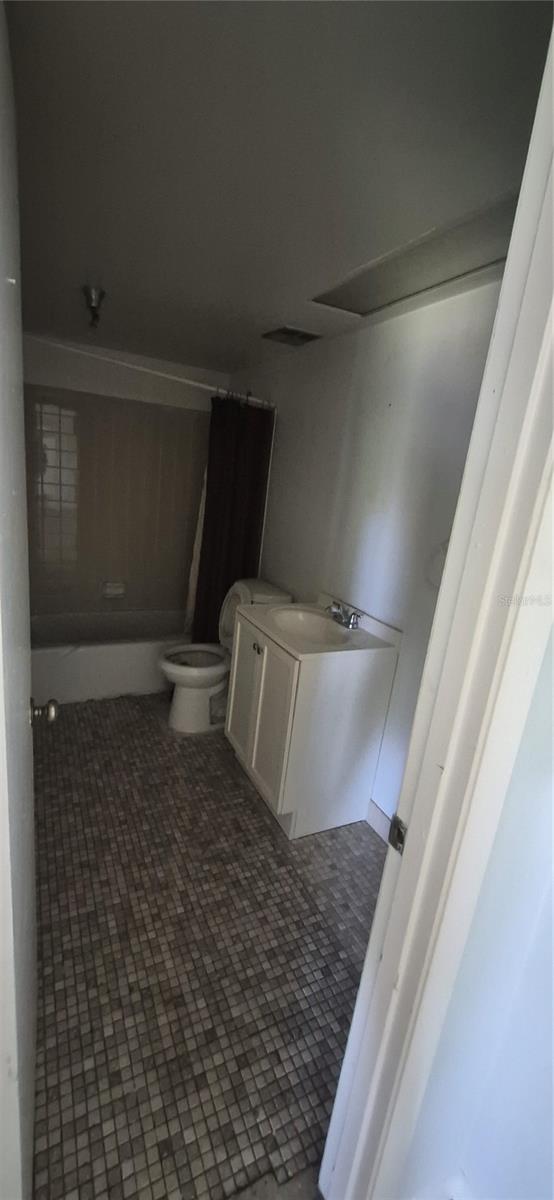 PINELLAS GROVES - Commercial Sale