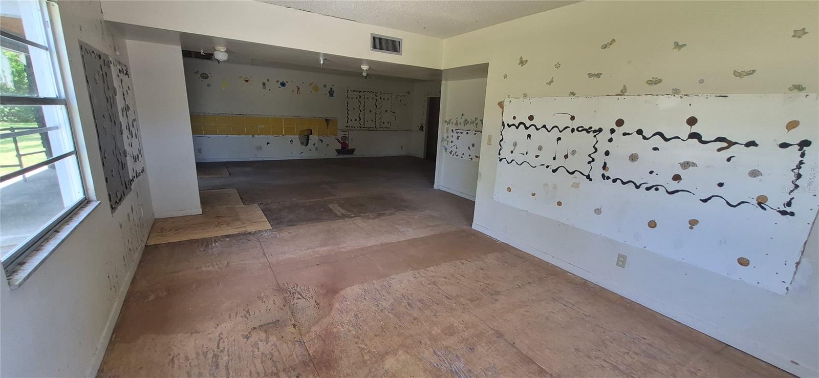 PINELLAS GROVES - Commercial Sale