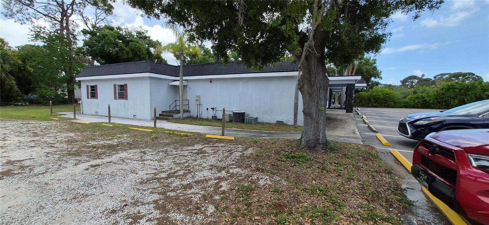 PINELLAS GROVES - Commercial Sale