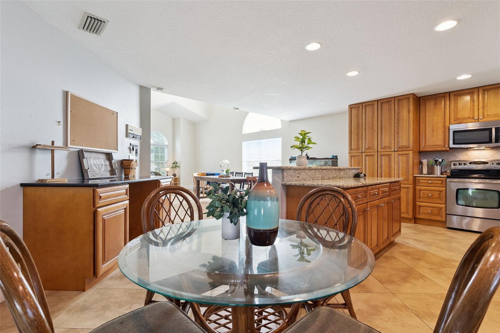 ROYAL ESTATES - Residential