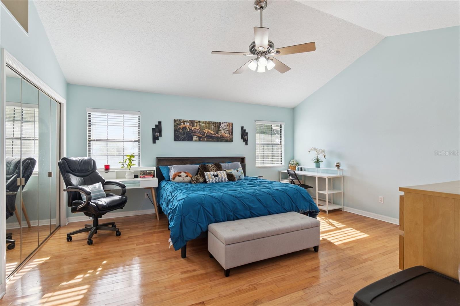 ROYAL ESTATES - Residential