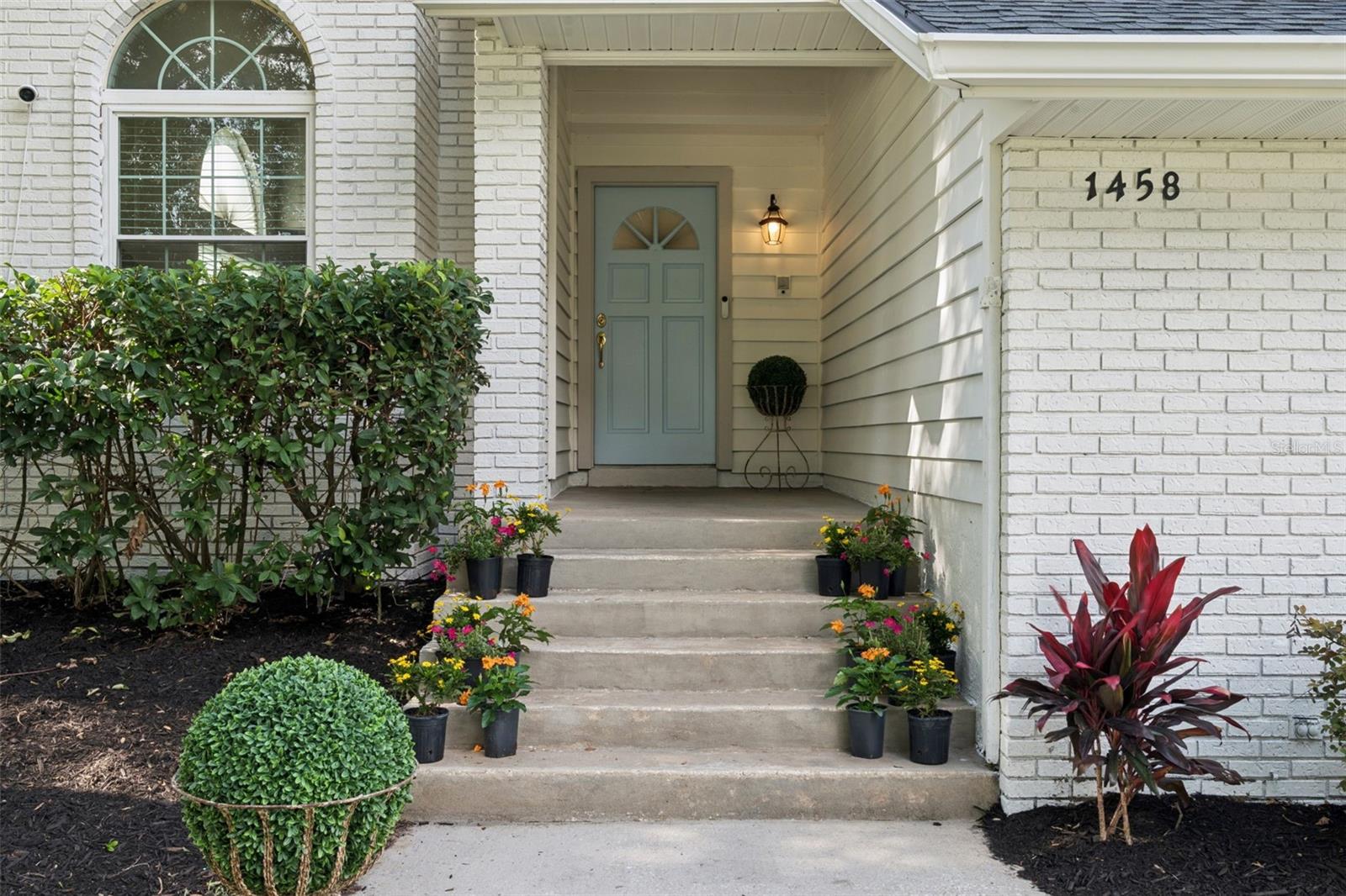 ROYAL ESTATES - Residential