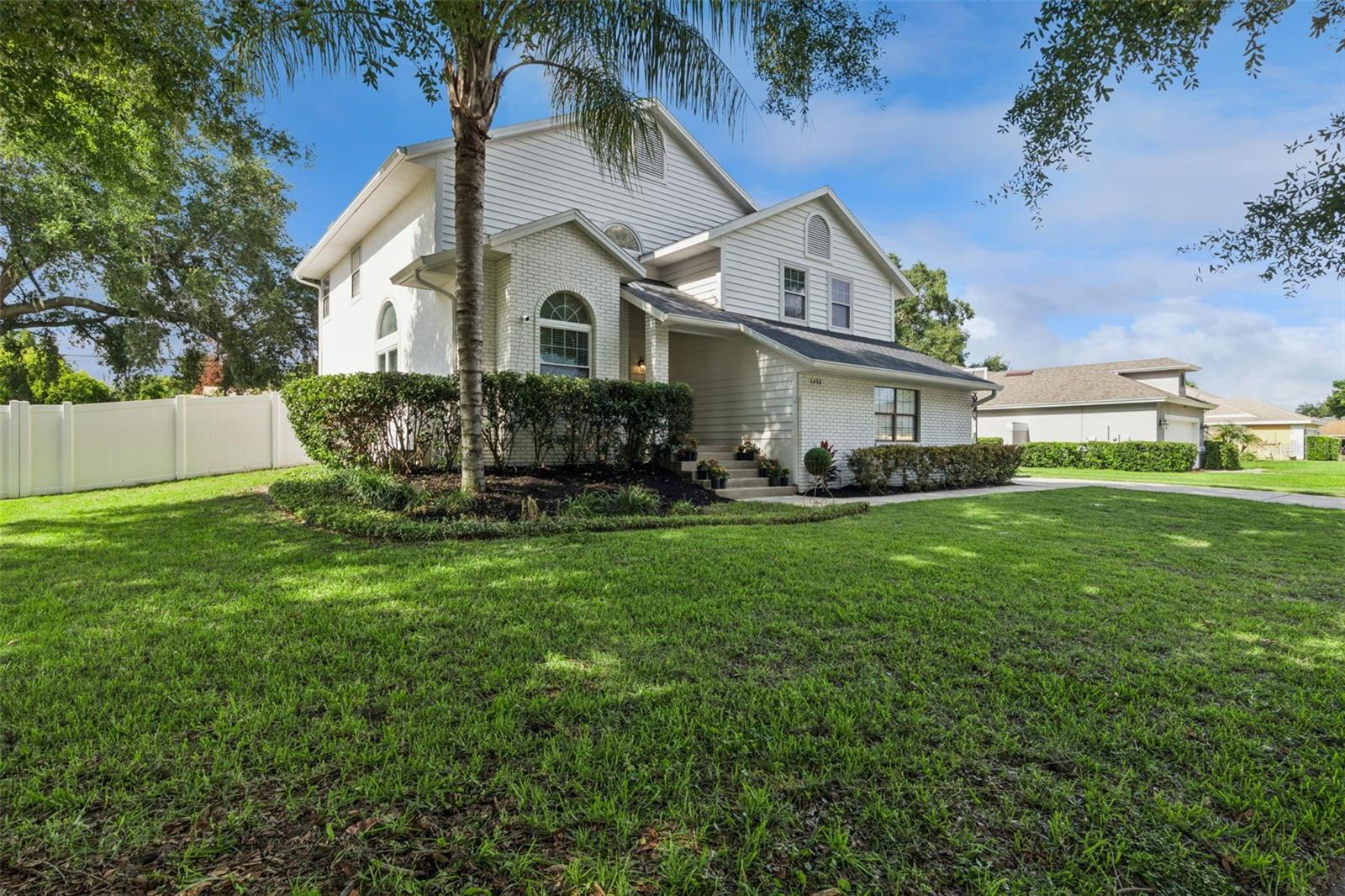 ROYAL ESTATES - Residential