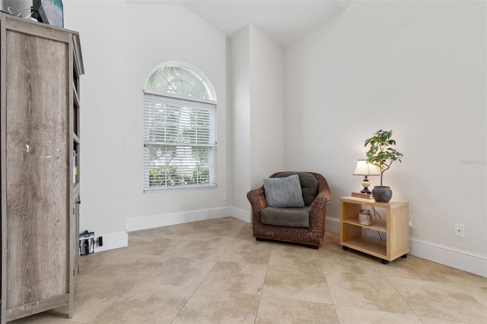 ROYAL ESTATES - Residential