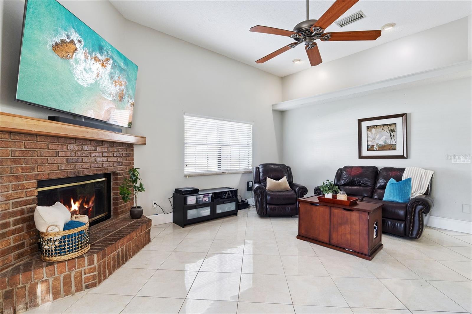 ROYAL ESTATES - Residential