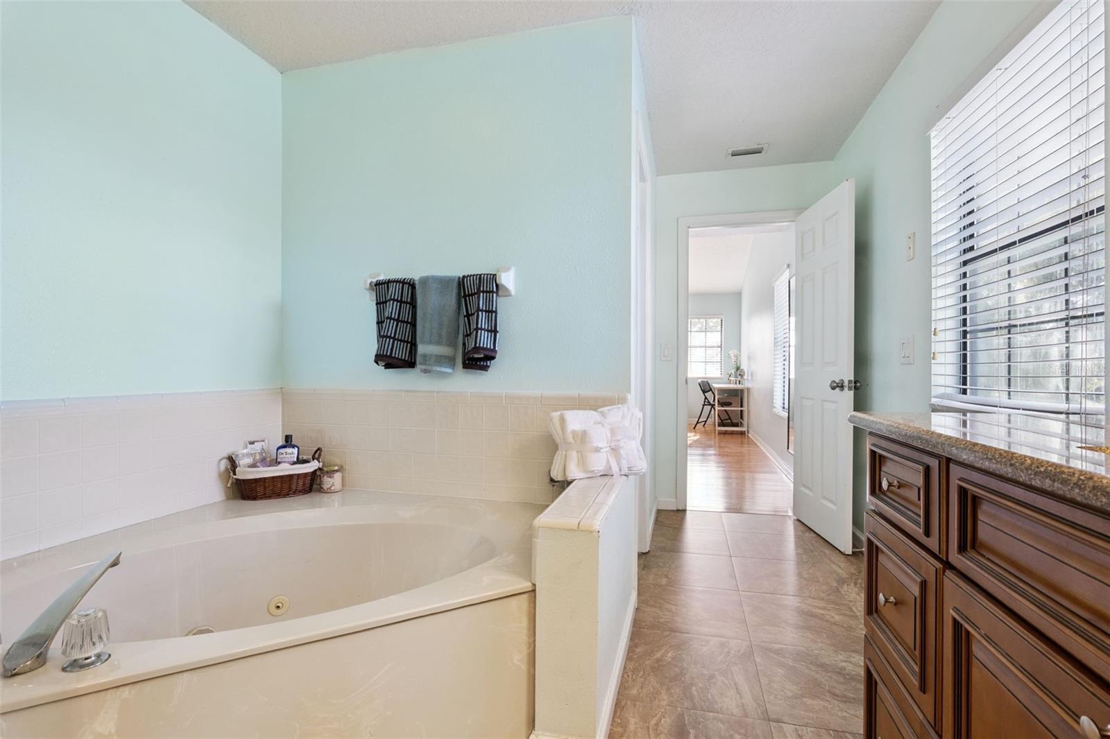 ROYAL ESTATES - Residential