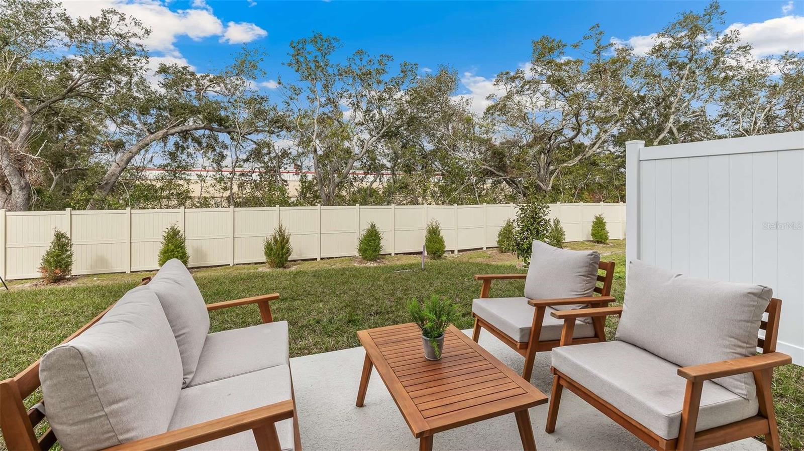 SADDLESTONE AT STAR FARMS LAKEWOOD RANCH - Residential