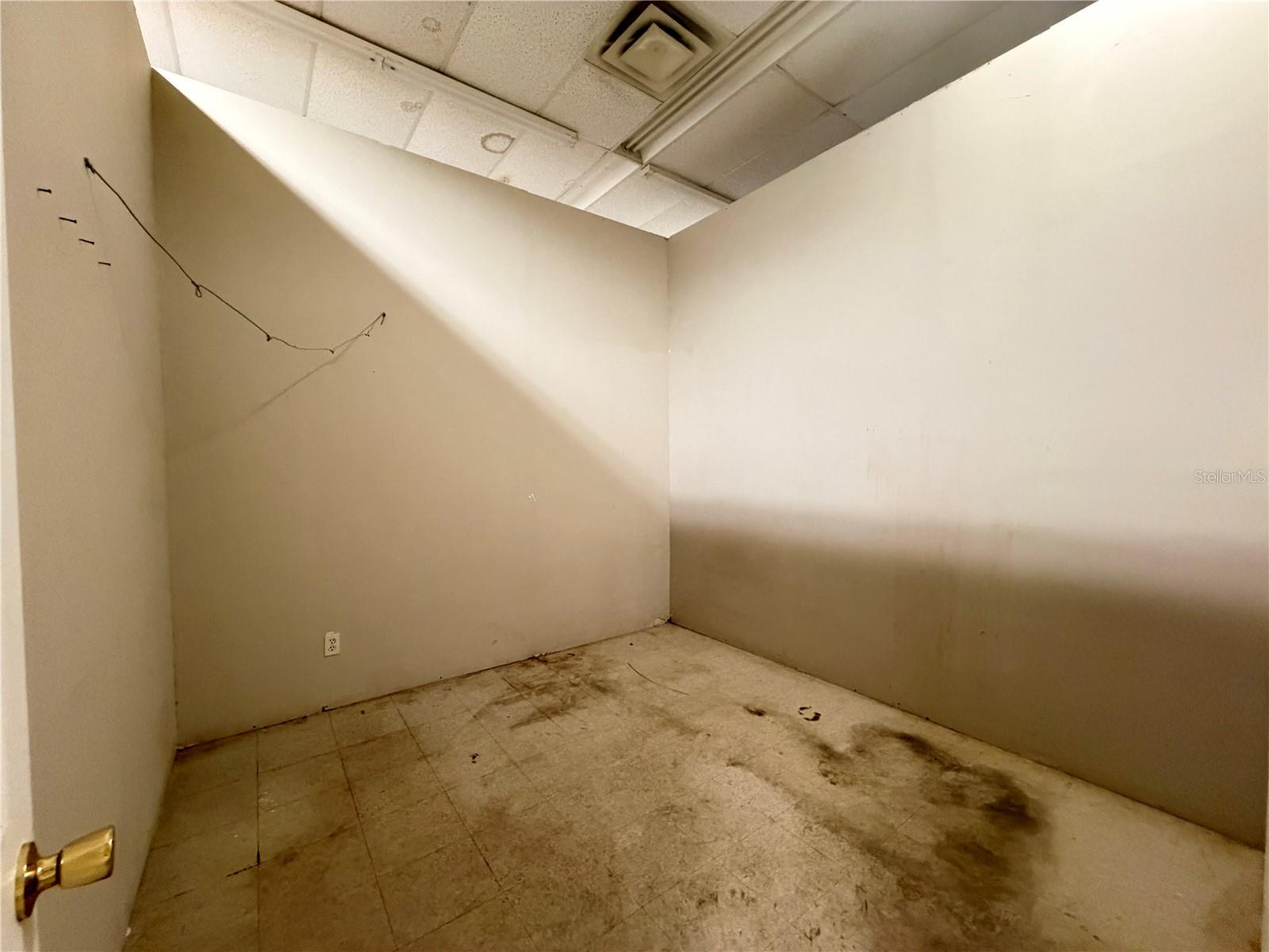 WESTSIDE XING CONDO BLDG A - Commercial Sale