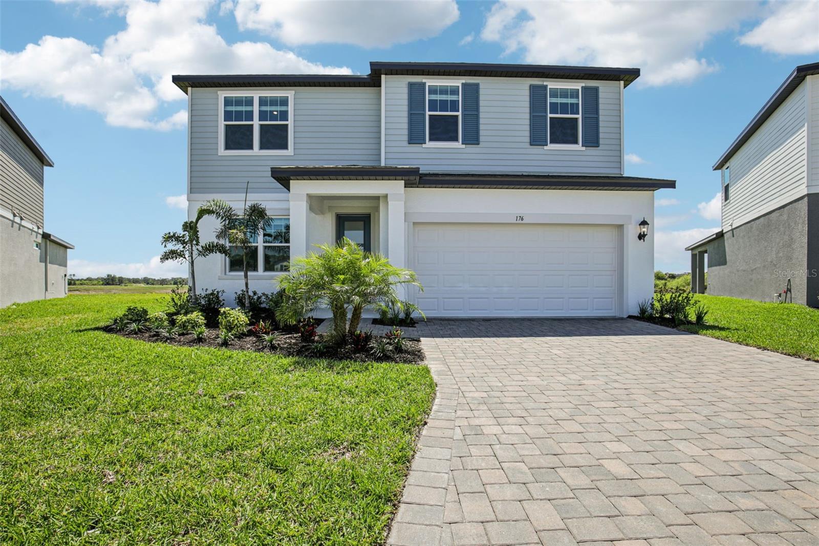 MAGNOLIA BAY - Residential