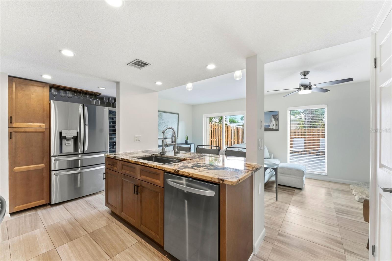 DAVIS ISLANDS PB10 PG52 TO 57 - Residential Lease