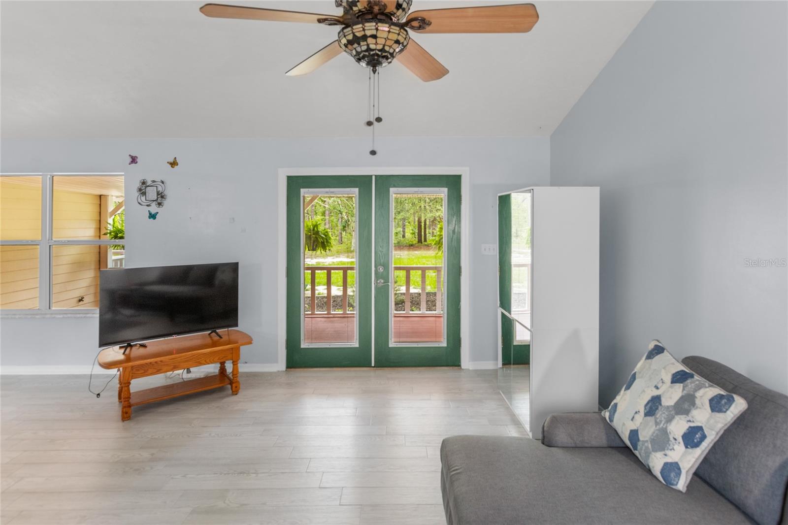 MELROSE LANDING - Residential