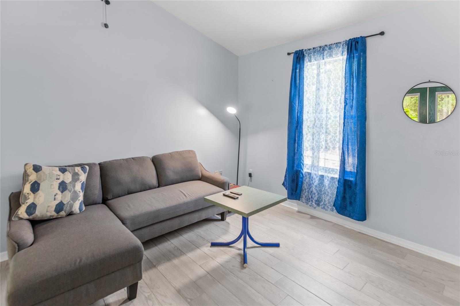 MELROSE LANDING - Residential