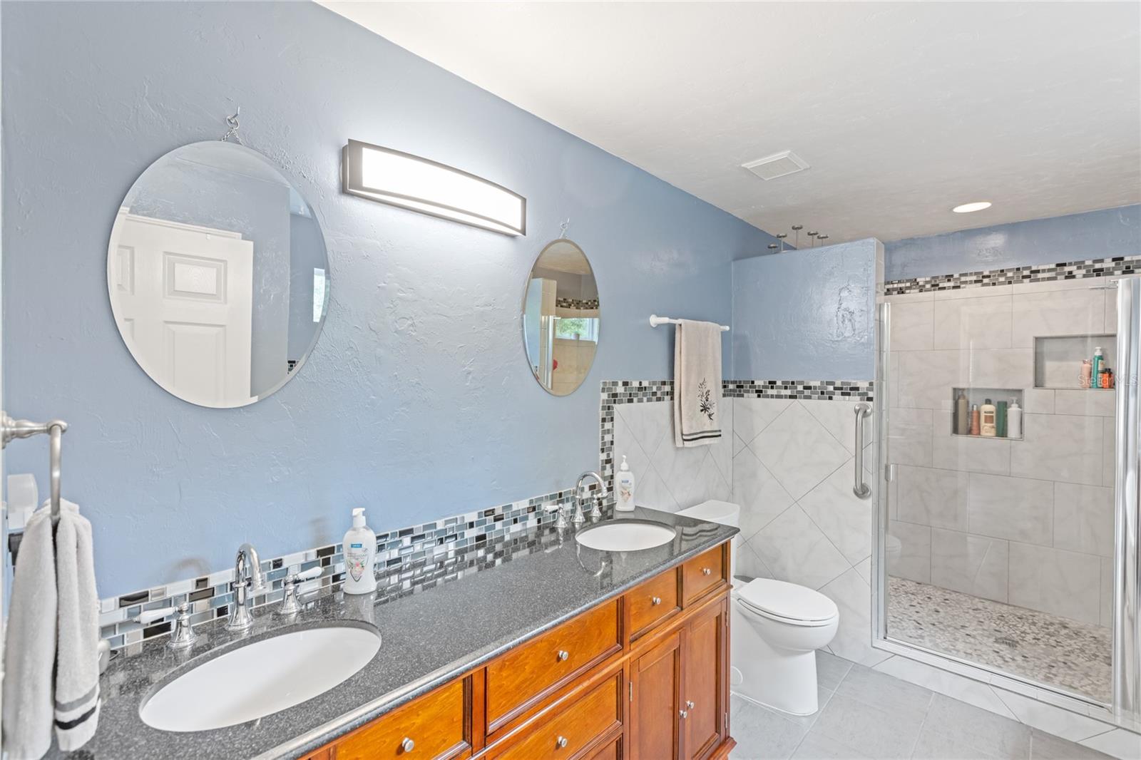 MELROSE LANDING - Residential