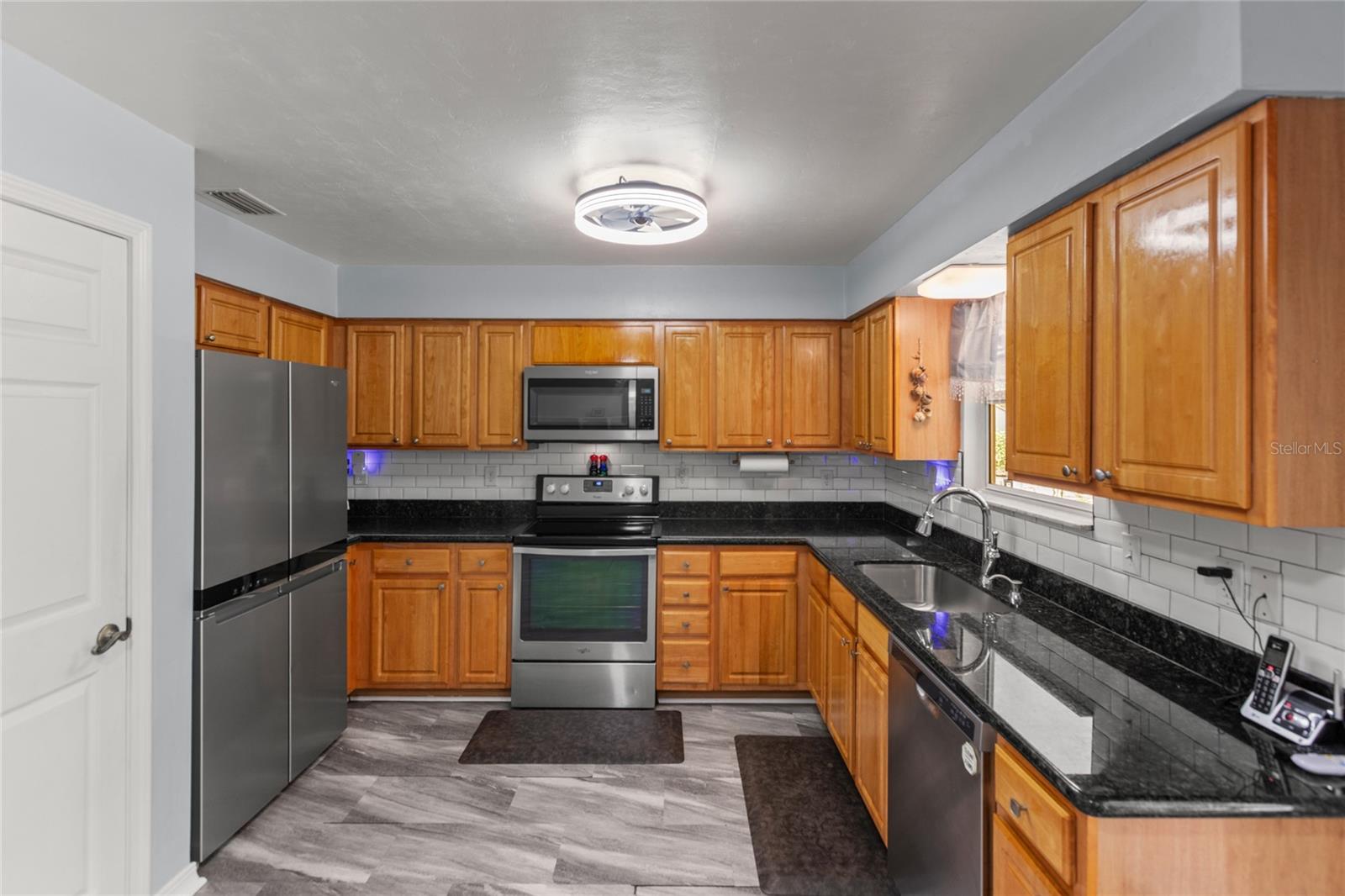 MELROSE LANDING - Residential