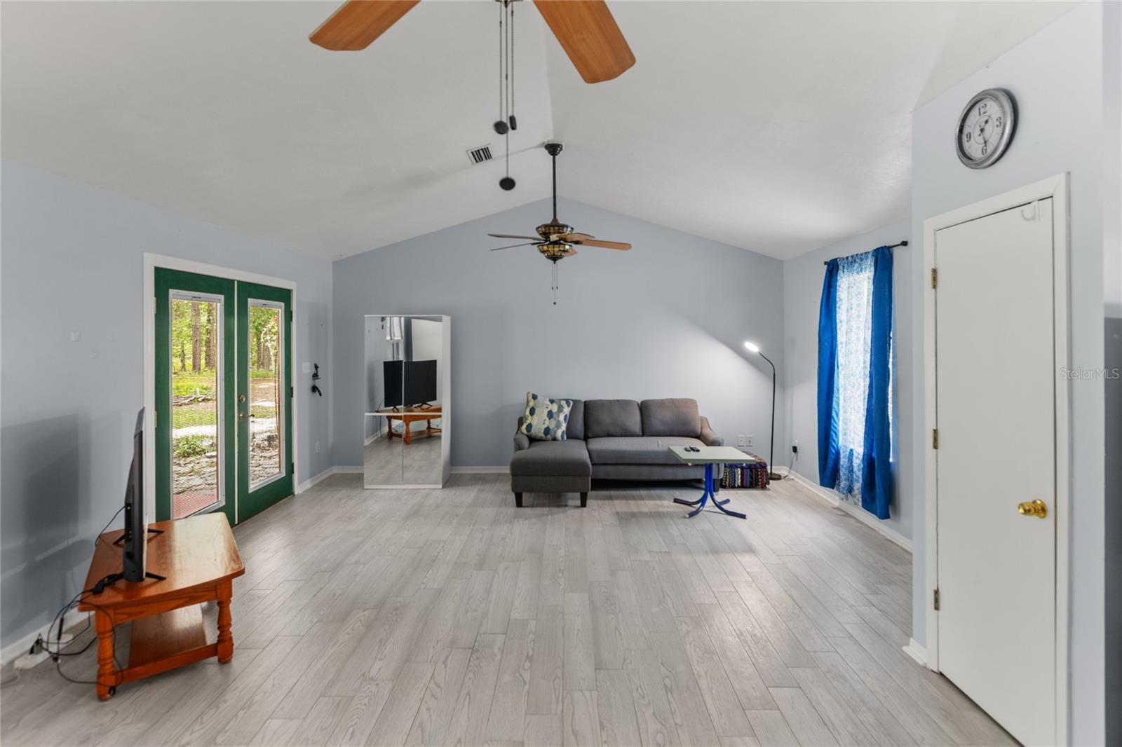 MELROSE LANDING - Residential
