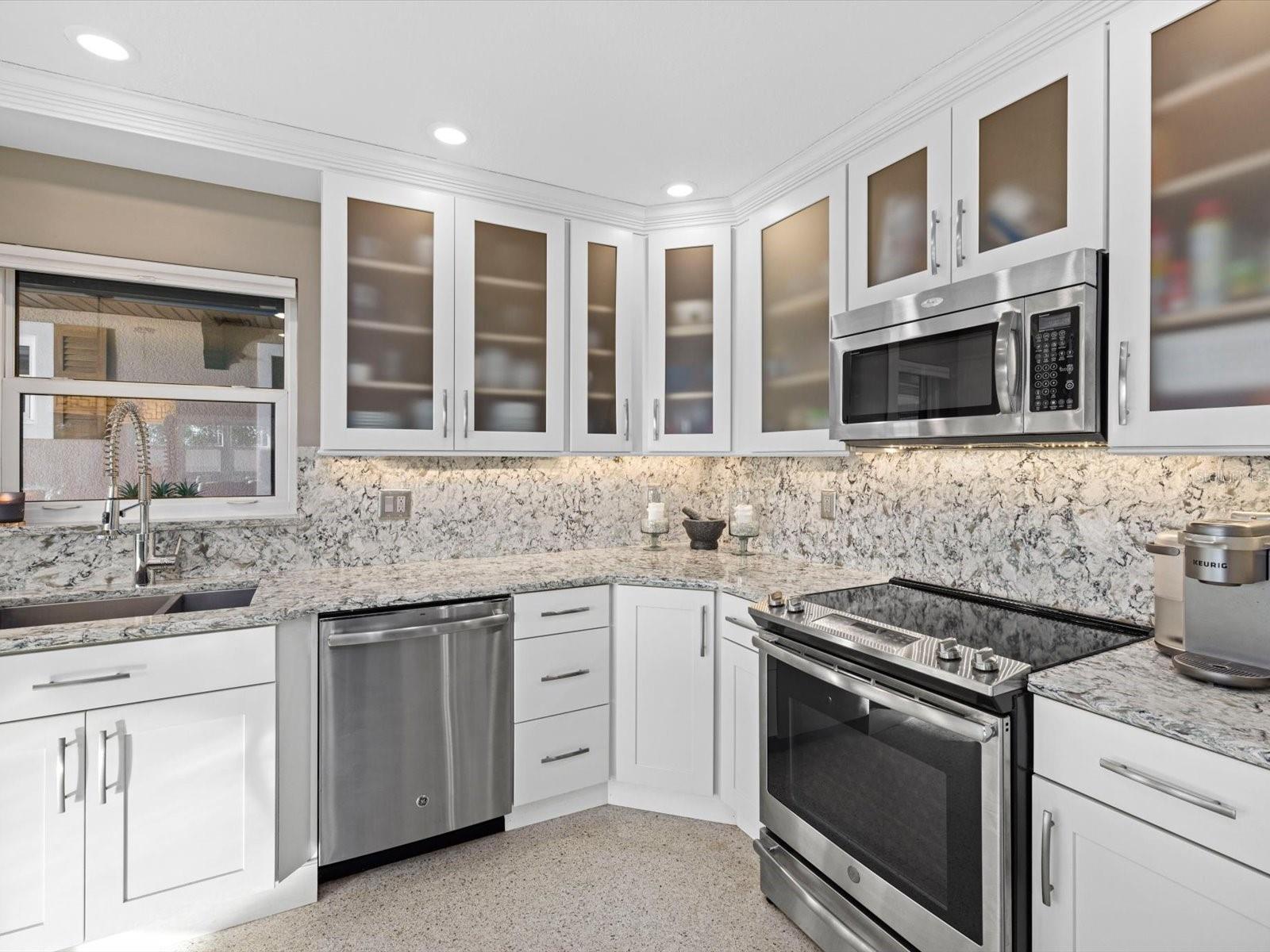 MANASOTA SHORES - Residential