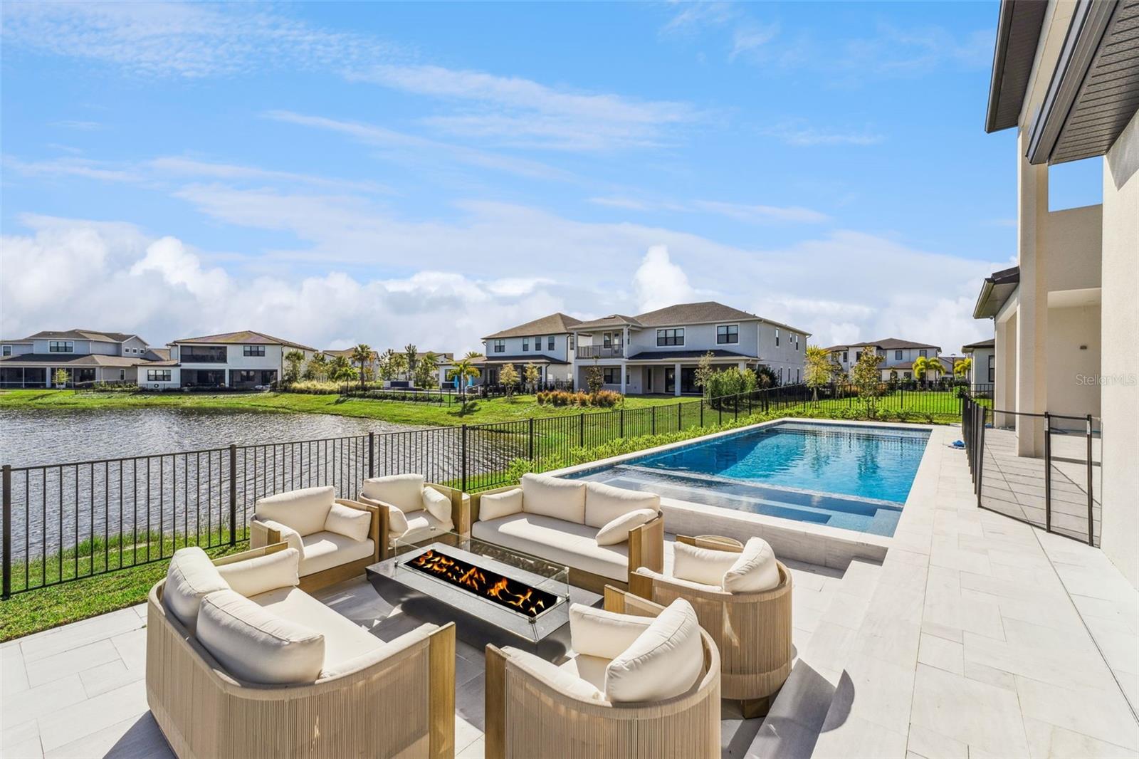 LAUREL POINTE PH 3 - Residential