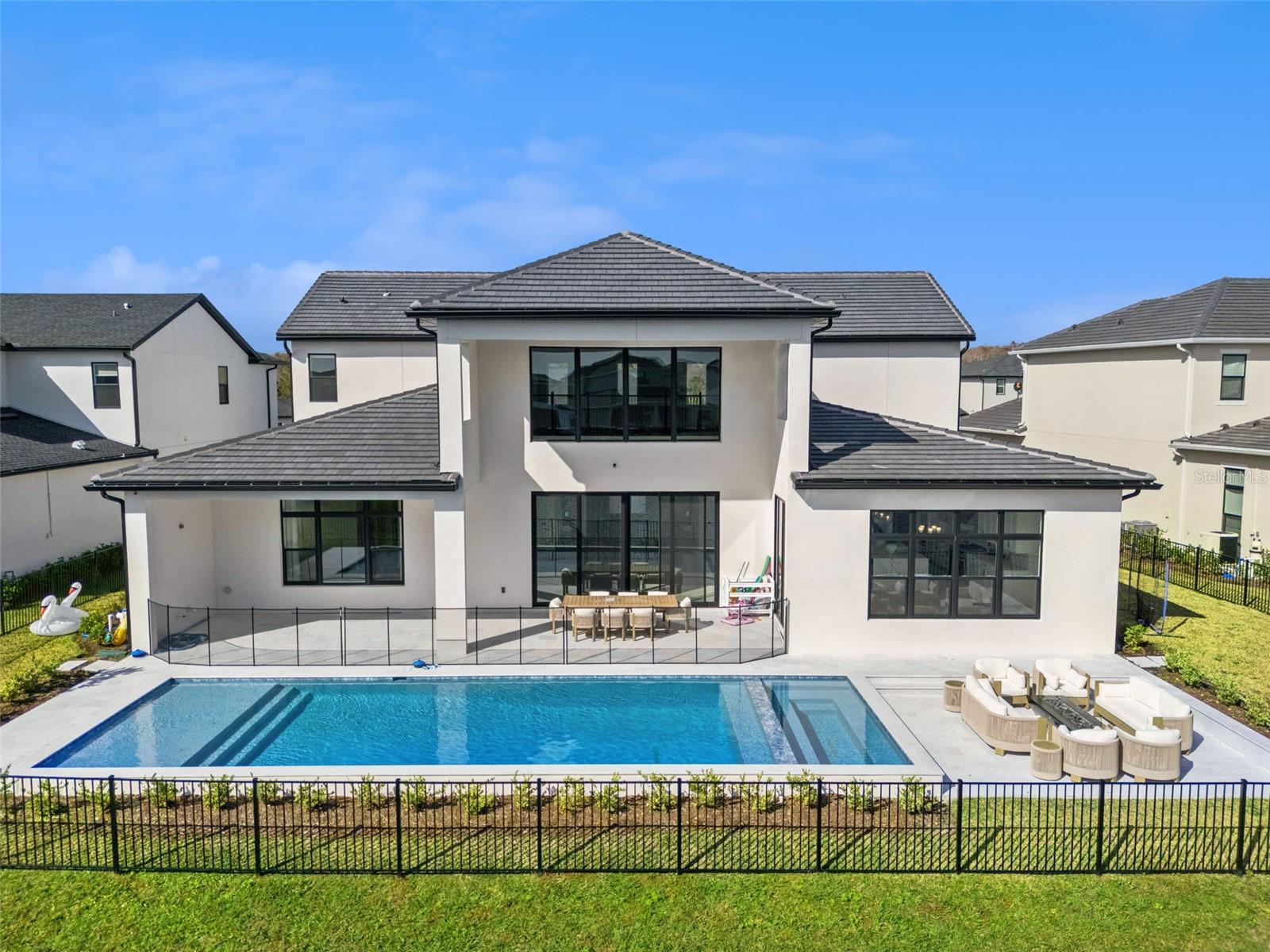 LAUREL POINTE PH 3 - Residential