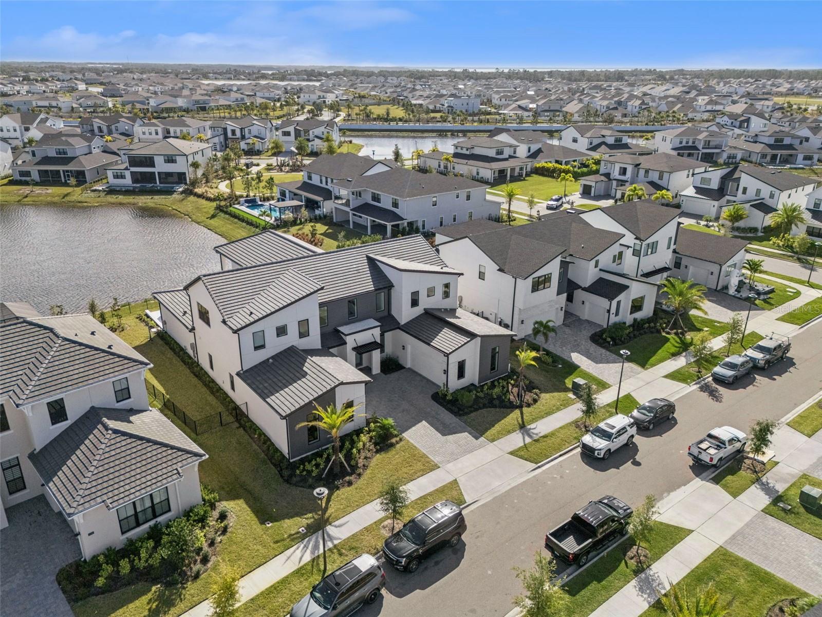 LAUREL POINTE PH 3 - Residential
