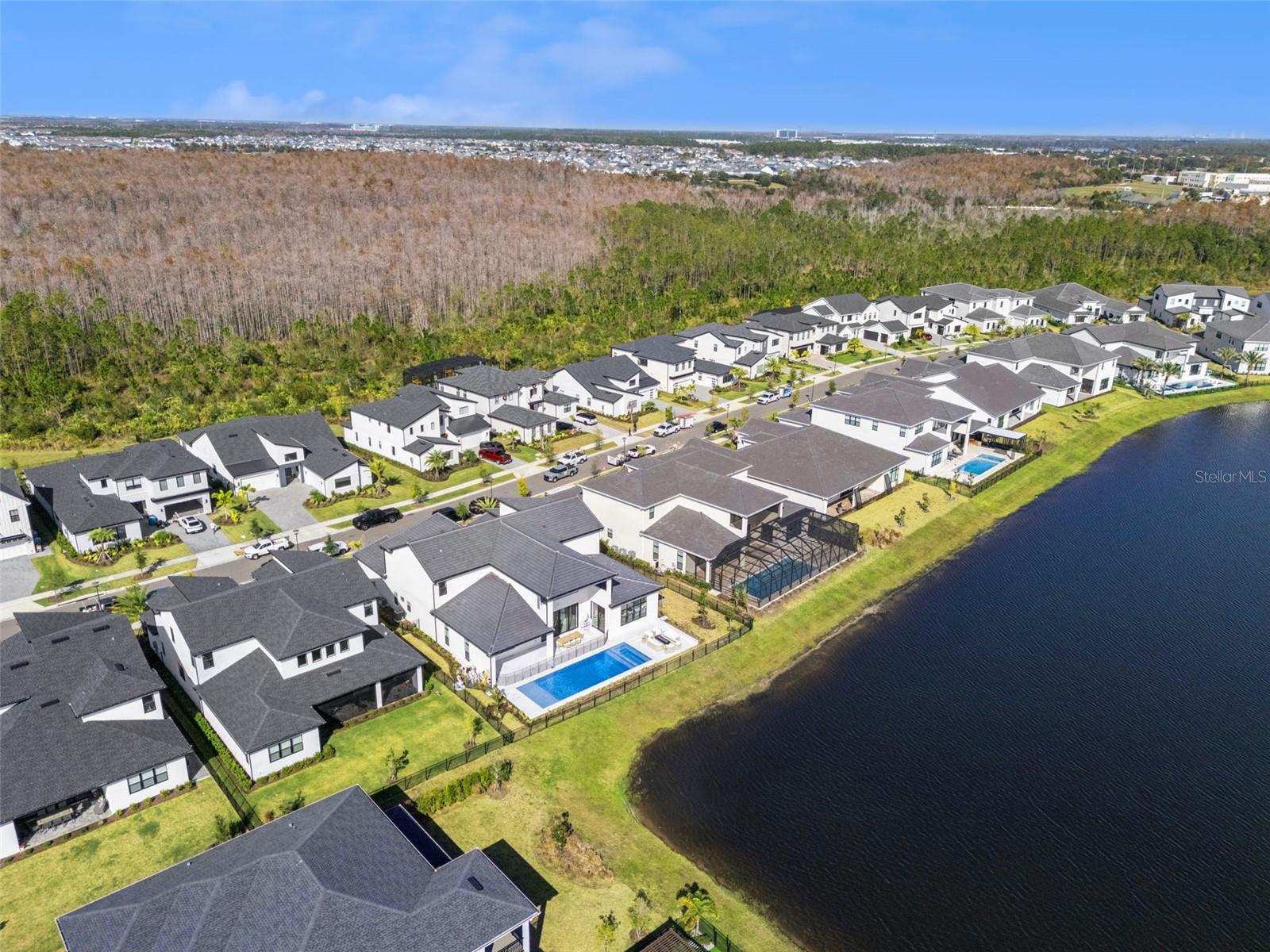 LAUREL POINTE PH 3 - Residential
