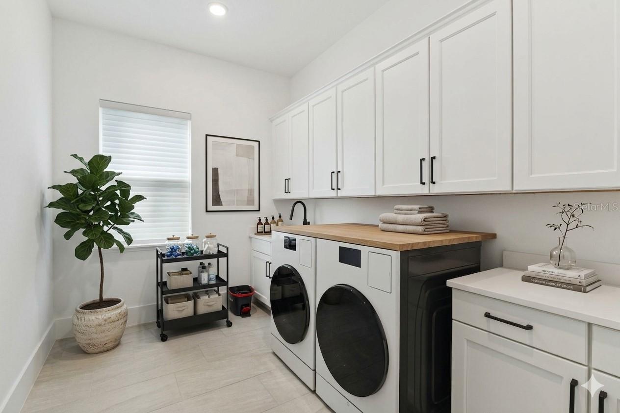 LAUREL POINTE PH 3 - Residential