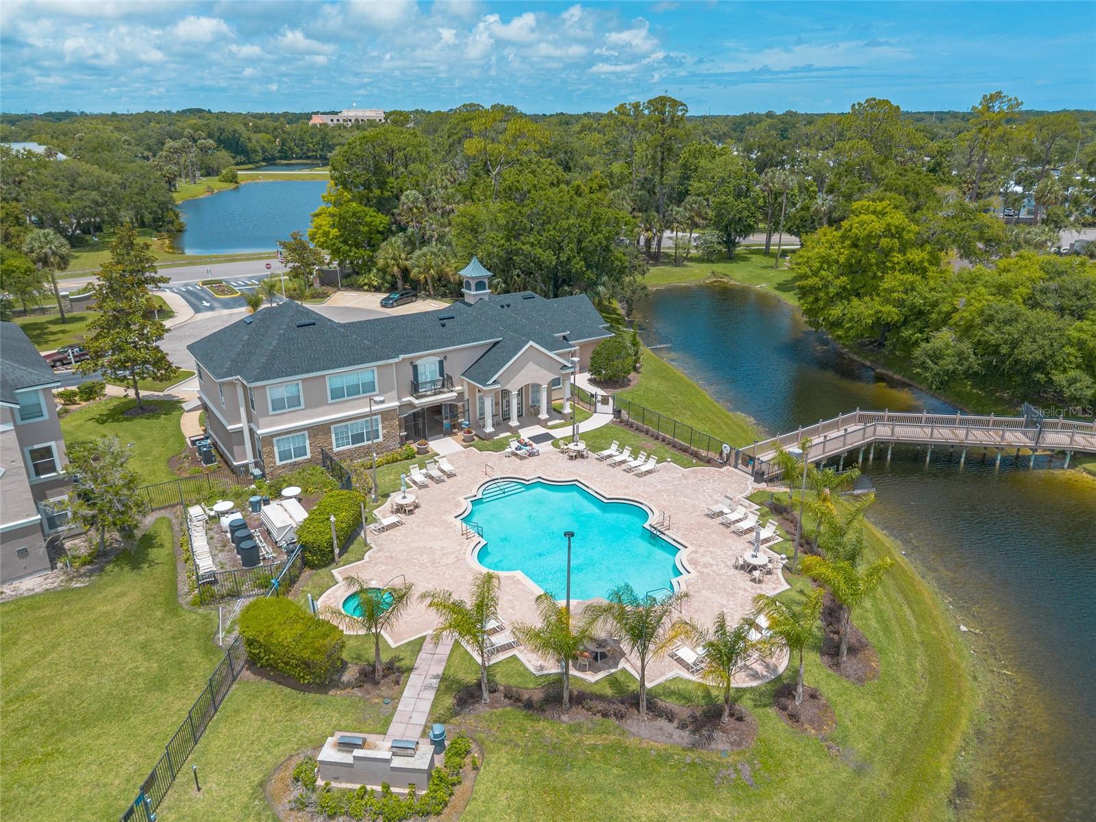 VILLAGGIO ON LAKES - Residential