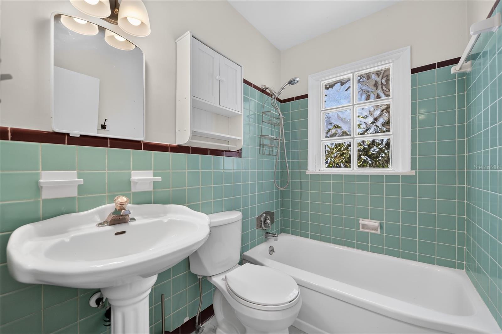 PHILLIPS WELLBORN C REP - Residential Lease