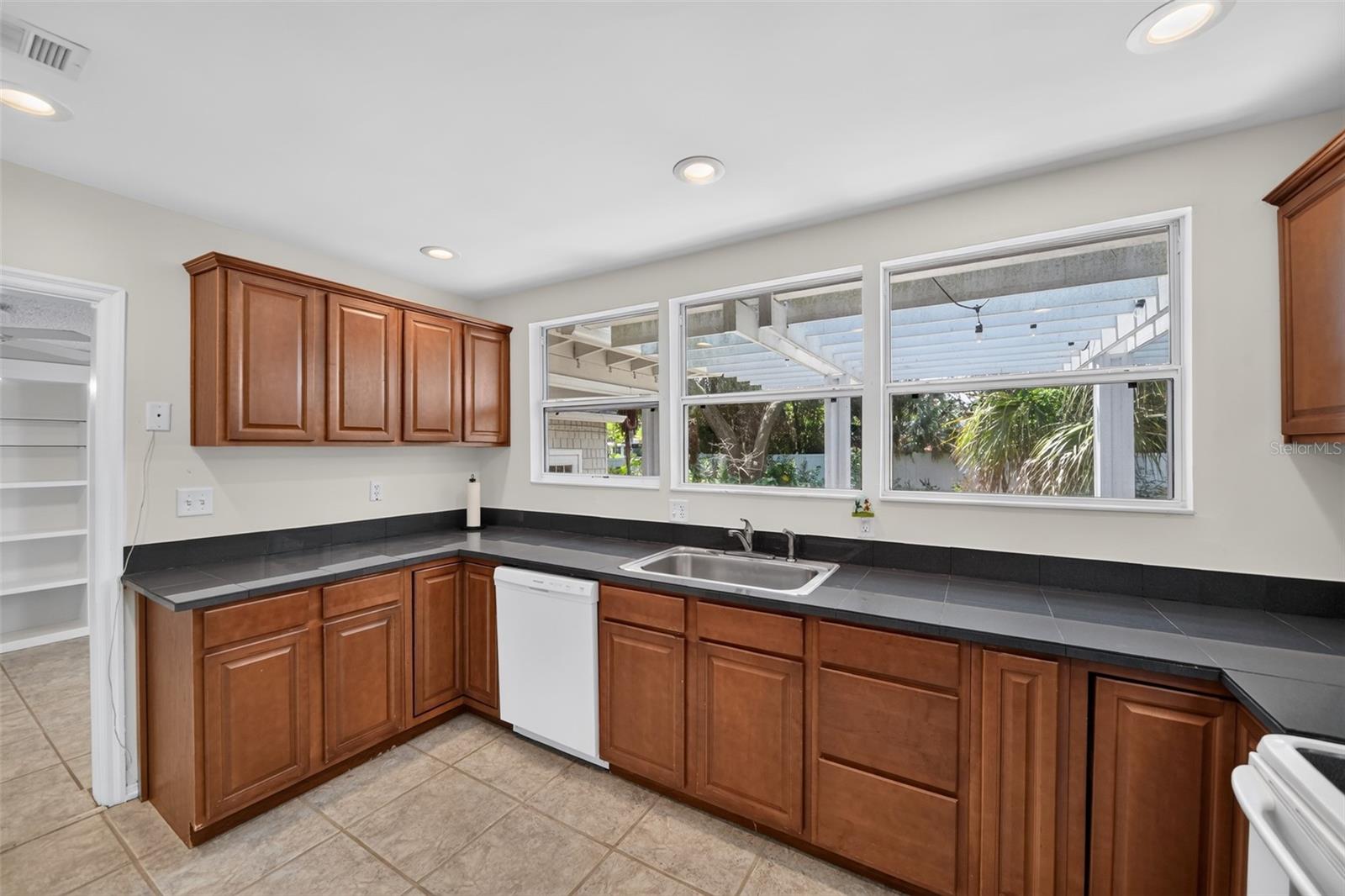 PHILLIPS WELLBORN C REP - Residential Lease