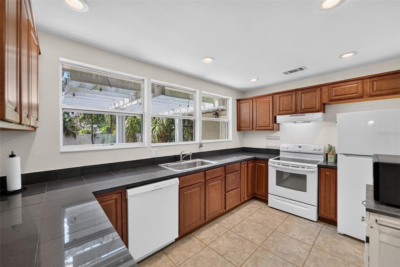 PHILLIPS WELLBORN C REP - Residential Lease
