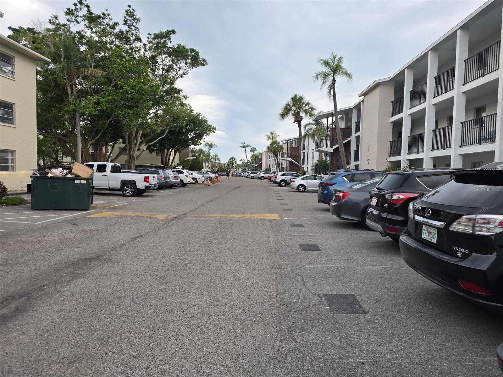 THE THIRD BAYSHORE - Residential